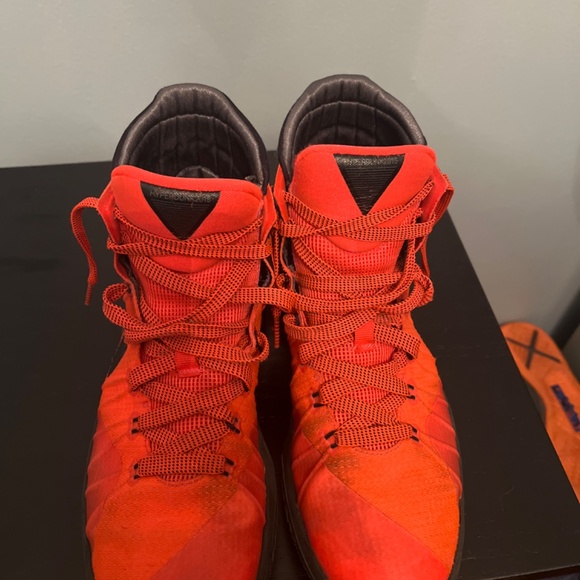 Nike 2015 Hyperdunks - Picture 6 of 6